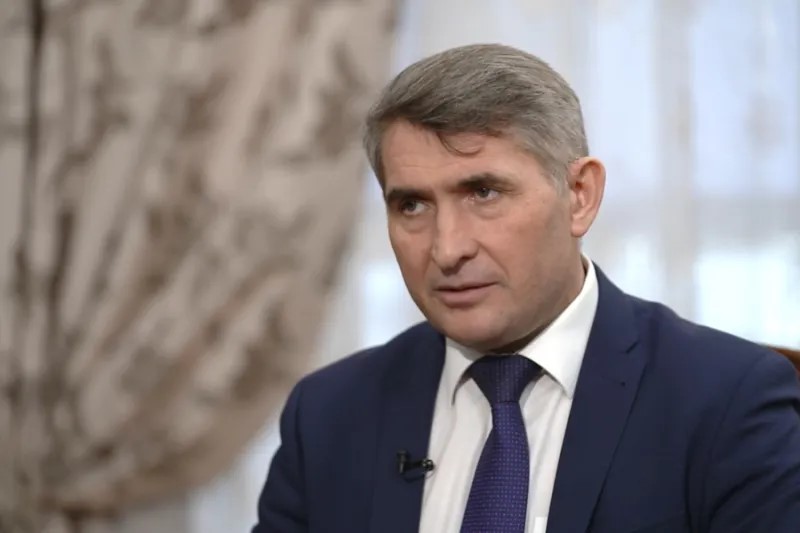 Олег НИКОЛАЕВjpeg