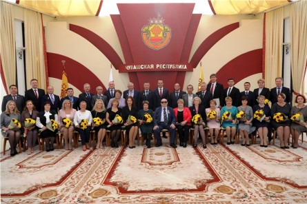 Глава Чувашии Михаил Игнатьев вручил государственные награды