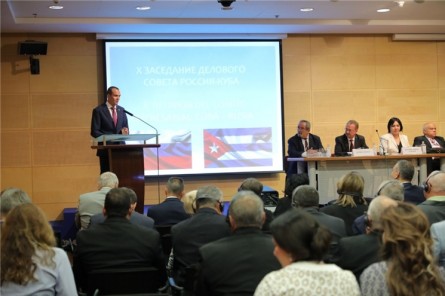 Михаил Игнатьев в Москве приветствовал участников X заседания Делового Совета Россия – Куба и посетил выставку «Куба в России – 2019»  