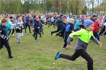 «Кросс нации-2019»: более 2600 любителей спорта Урмарского района участвовали в этом спортивном празднике