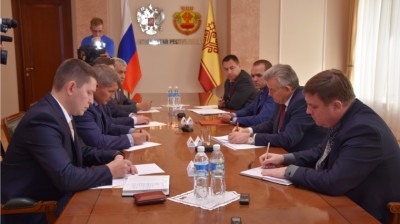Состоялась рабочая встреча Главы Чувашии Михаила Игнатьева с представителями политических партий